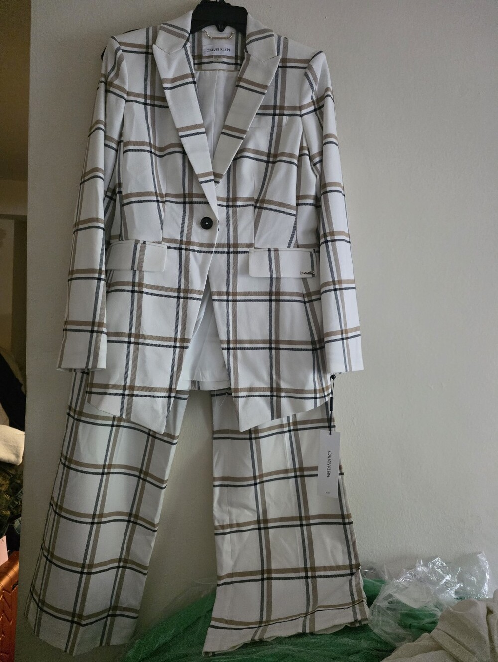 Calvin klein set tailored plaid blazer sz 4+ pants sz 6 cream tan gray nwt